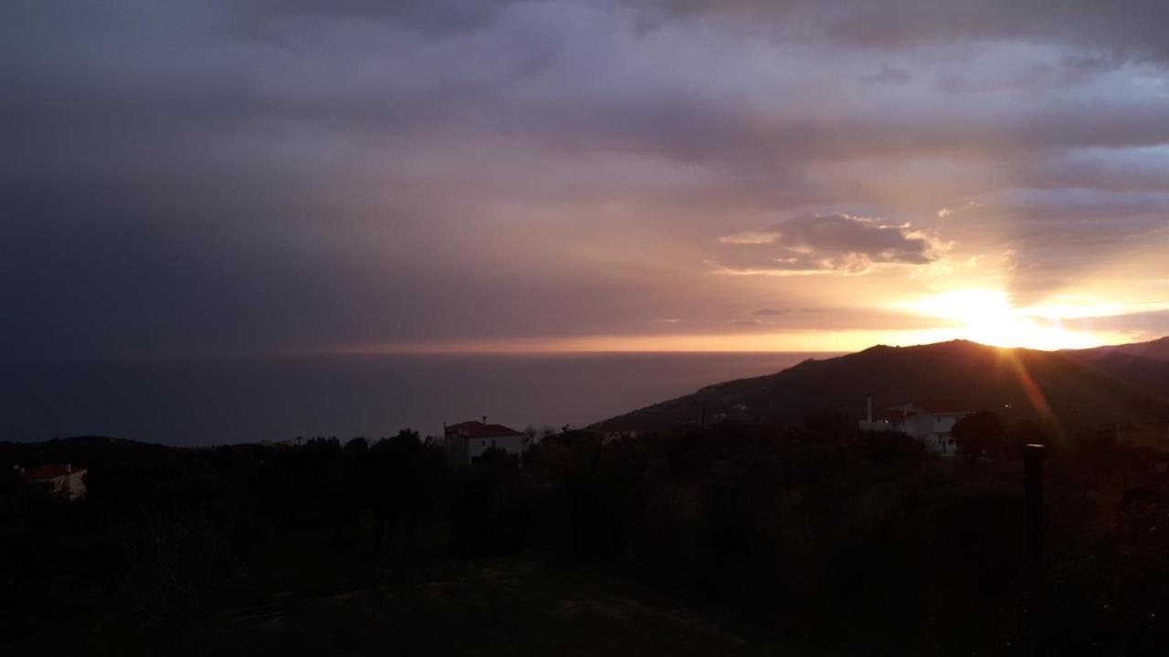 Ellina'S Home - Euboea Island Greece Oxilithos ภายนอก รูปภาพ